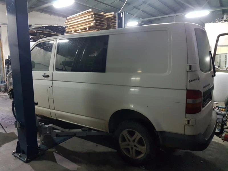 VW Transporter 2.5 TDI R5 4x4 4motion, снимка 4 - Бусове и автобуси - 47214756