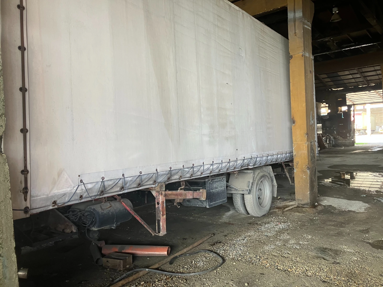 Mercedes-Benz 1117 ФУРГОН, снимка 4 - Камиони - 54092598