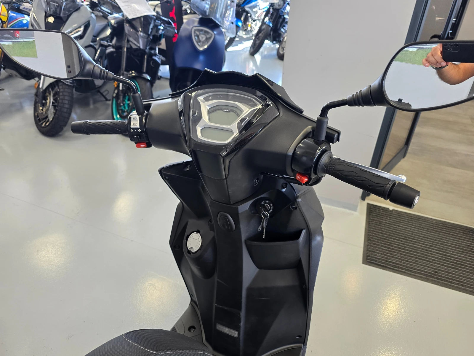 Kymco Agility S 125i, ABS, 1600км.!, снимка 9 - Мотоциклети и мототехника - 56267258