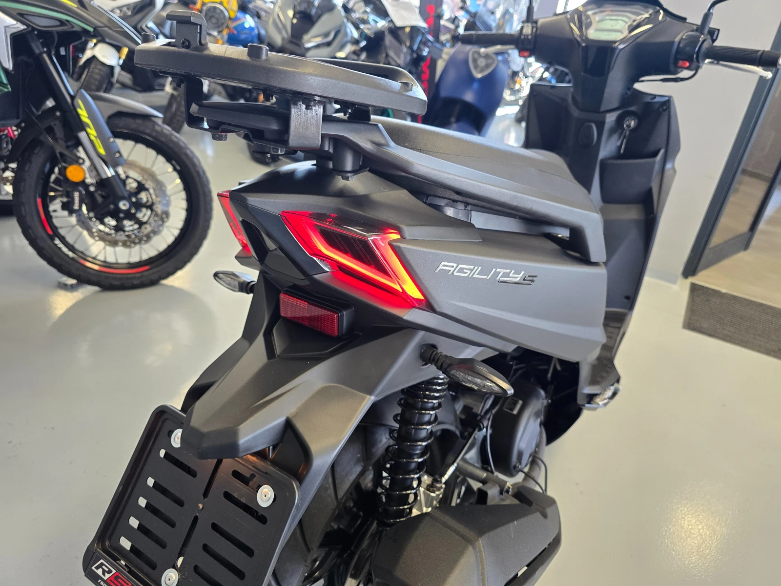 Kymco Agility S 125i, ABS, 1600км.!, снимка 8 - Мотоциклети и мототехника - 56267258