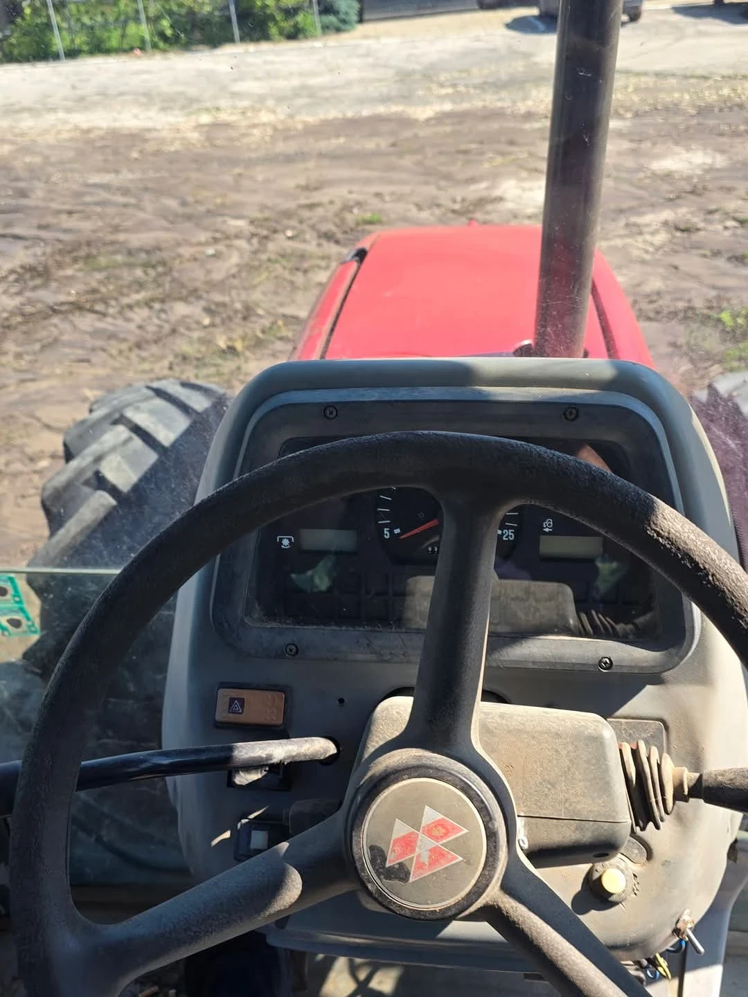 Трактор Massey 4270, снимка 3 - Селскостопанска техника - 55072919