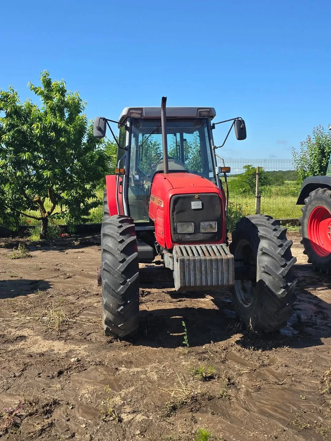 Трактор Massey 4270, снимка 2 - Селскостопанска техника - 55072919