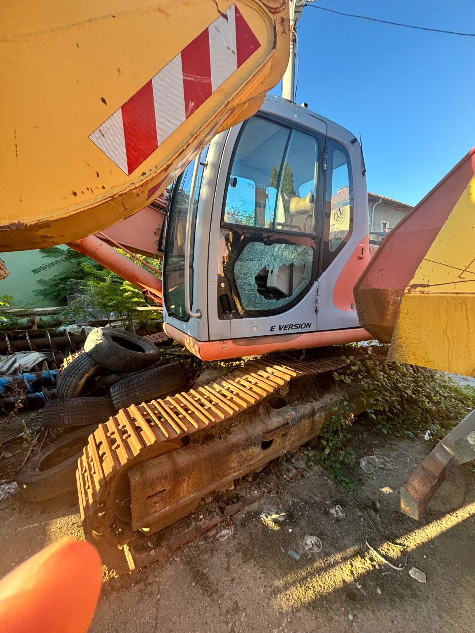 Багер Kobelco Kobelco ex215, снимка 2 - Индустриална техника - 56351517