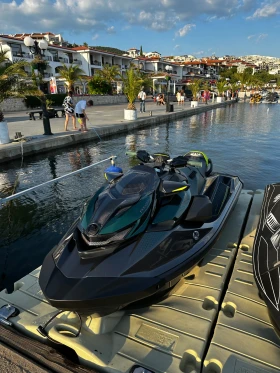 Джет Bombardier Sea Doo Apex 300 carbon LIMITED EDICION , снимка 2