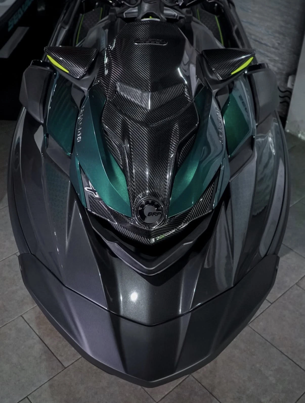 Джет Bombardier Sea Doo Apex 300 carbon LIMITED EDICION , снимка 7 - Воден транспорт - 53393459