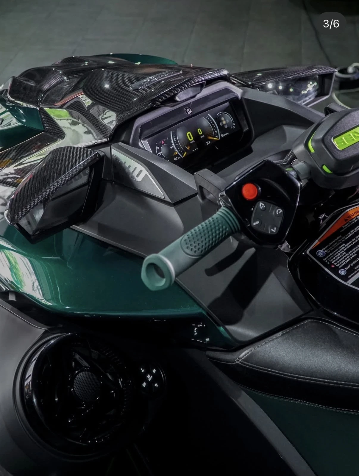 Джет Bombardier Sea Doo Apex 300 carbon LIMITED EDICION , снимка 9 - Воден транспорт - 53393459