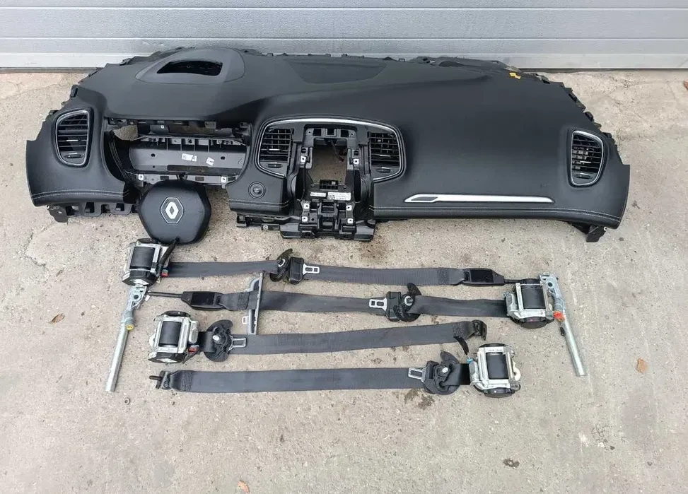 Арматурно табло аирбег колани airbag Renault Scenic IV 4 кожа