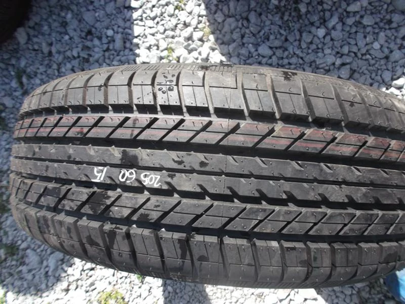 Гуми Летни 205/60R15, снимка 1 - Гуми и джанти - 21404994