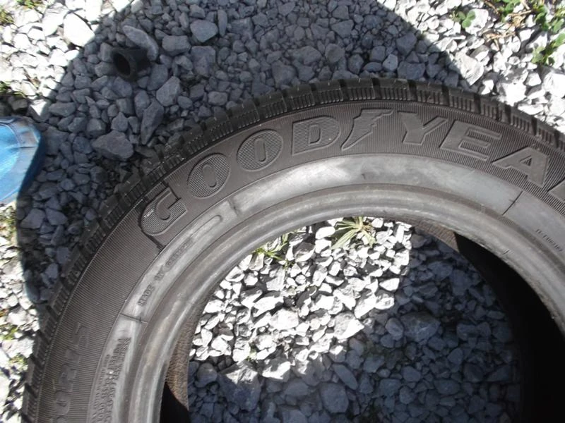 Гуми Летни 205/60R15, снимка 5 - Гуми и джанти - 21404994