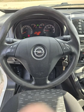 Opel Combo 1.3 MJT 2015 г. Клима, Темпомат, снимка 8