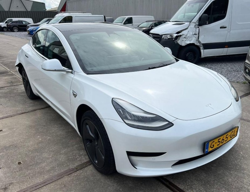 Tesla Model 3 Европейска с гаранция, снимка 6 - Автомобили и джипове - 46451199