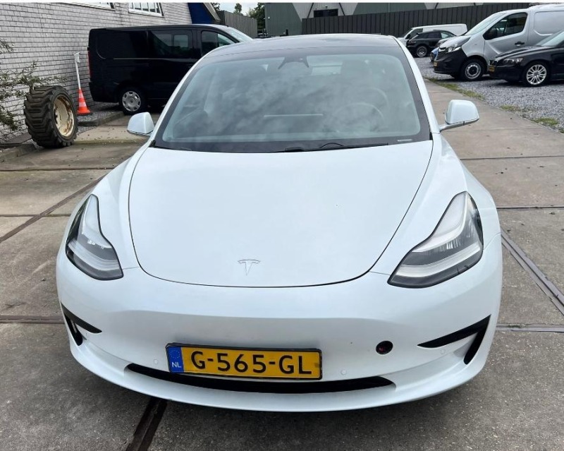 Tesla Model 3 Европейска с гаранция, снимка 2 - Автомобили и джипове - 46451199