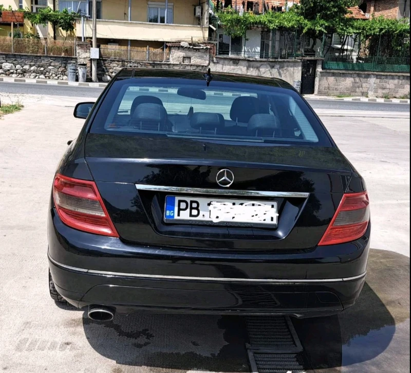 Mercedes-Benz C 220, снимка 5 - Автомобили и джипове - 46813533