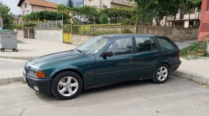 BMW 118, снимка 1 - Автомобили и джипове - 47308332