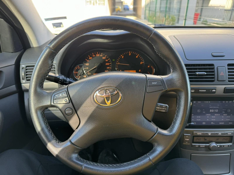 Toyota Avensis 2.2, снимка 9 - Автомобили и джипове - 48131933