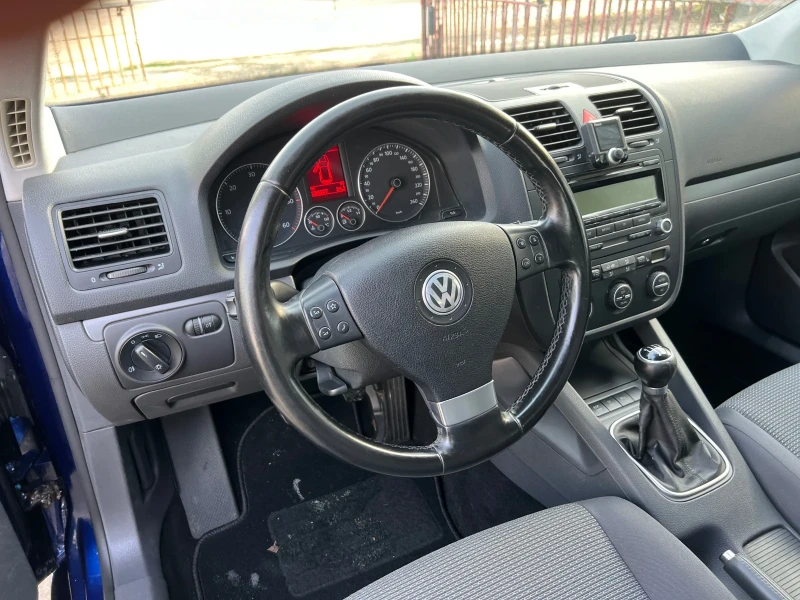 VW Golf 1.9TDI 105kc, снимка 8 - Автомобили и джипове - 52653903