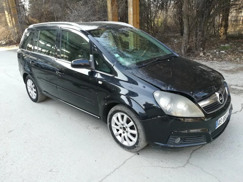 Opel Zafira 1,9 CDTI, снимка 3 - Автомобили и джипове - 18676132