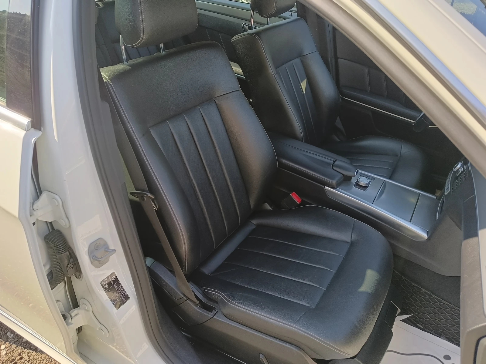 Mercedes-Benz E 300 2.2cdi Hybrid, снимка 10 - Автомобили и джипове - 53058584