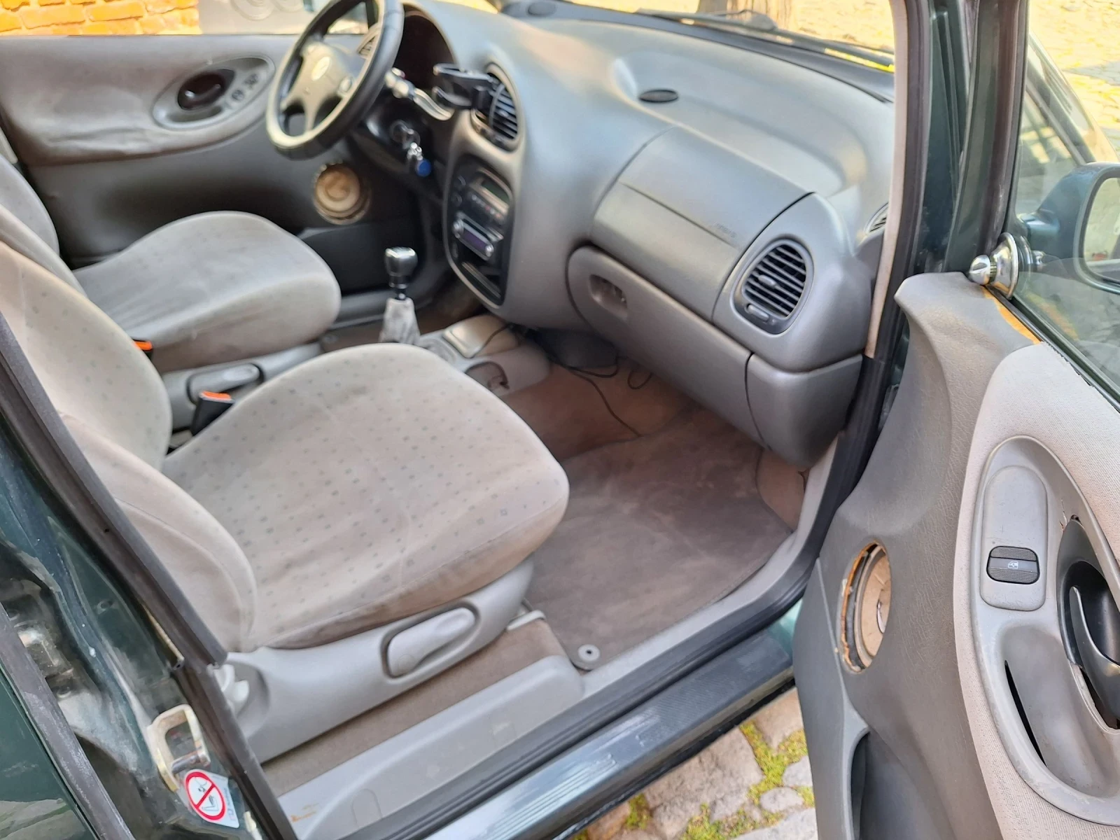 VW Sharan 1.9 tdi 6+ 1 , снимка 4 - Автомобили и джипове - 53875149