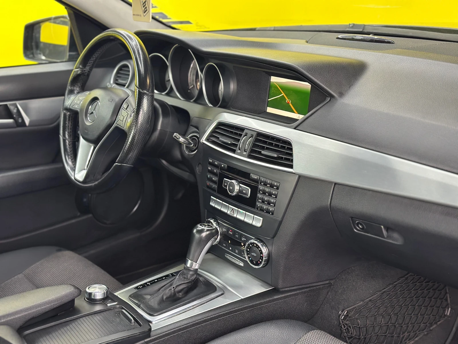 Mercedes-Benz C 250 Avantgarde/Facelift, снимка 9 - Автомобили и джипове - 54091638