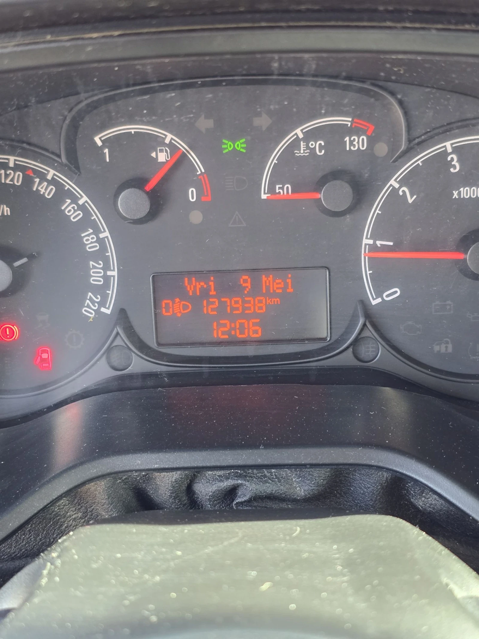 Opel Combo 1.3 MJT 2015 г. Клима, Темпомат, снимка 9 - Автомобили и джипове - 54225184