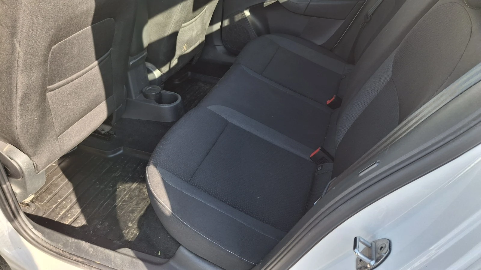 Skoda Rapid, снимка 12 - Автомобили и джипове - 54254344