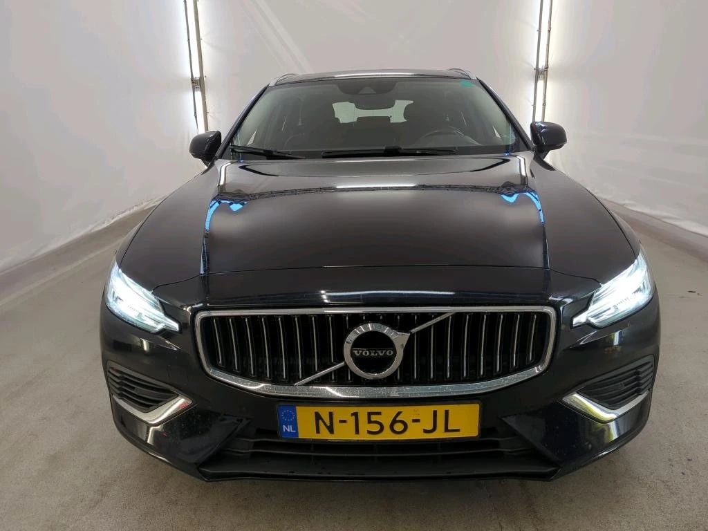 Volvo V60 T6 Inscription - Hybrid, снимка 2 - Автомобили и джипове - 54453056