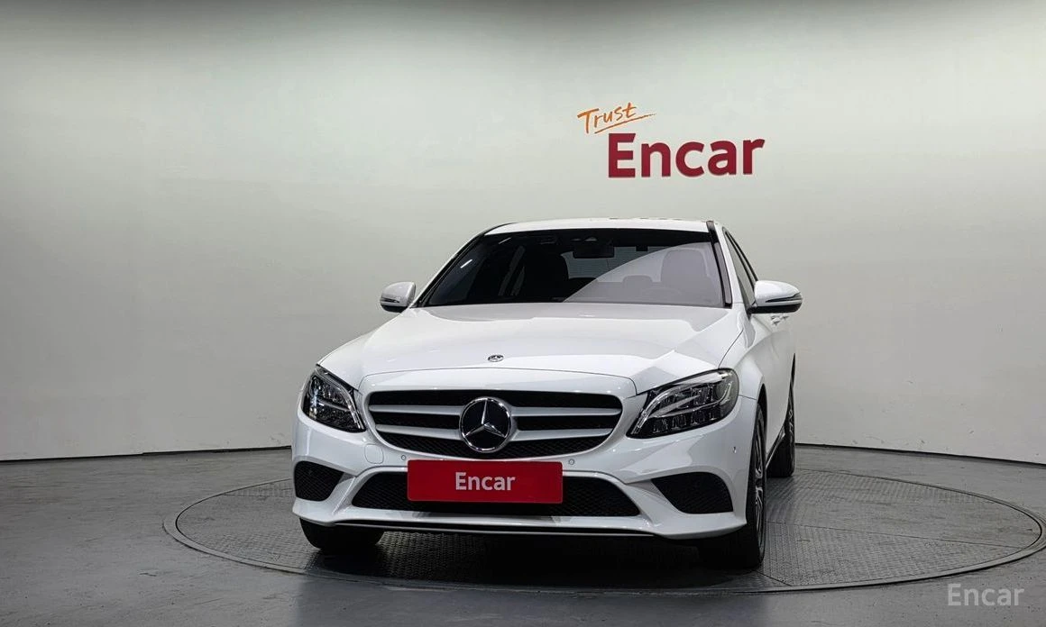 Mercedes-Benz C 200, снимка 3 - Автомобили и джипове - 54769484