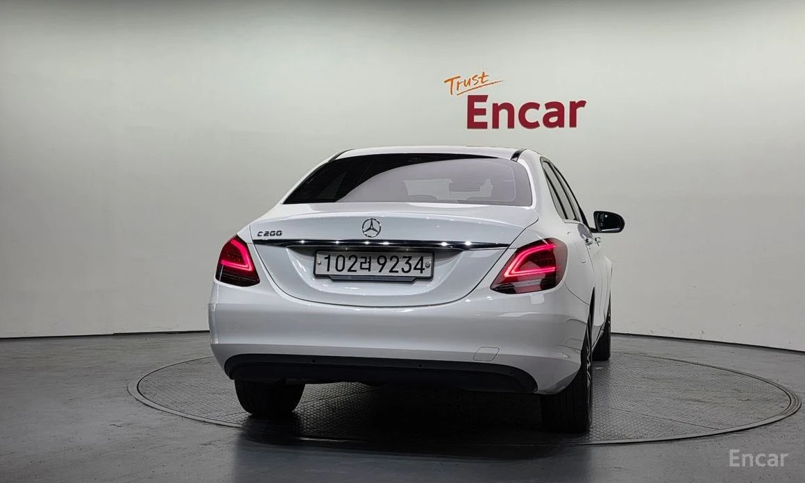 Mercedes-Benz C 200, снимка 4 - Автомобили и джипове - 54769484