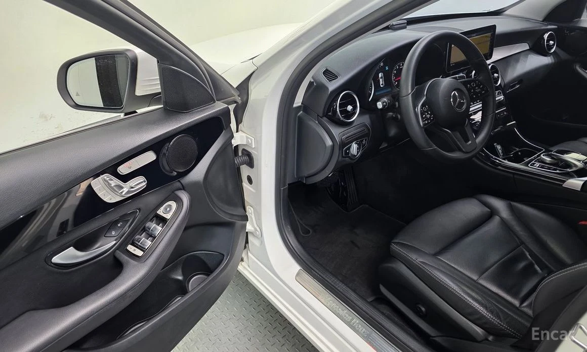 Mercedes-Benz C 200, снимка 11 - Автомобили и джипове - 54769484