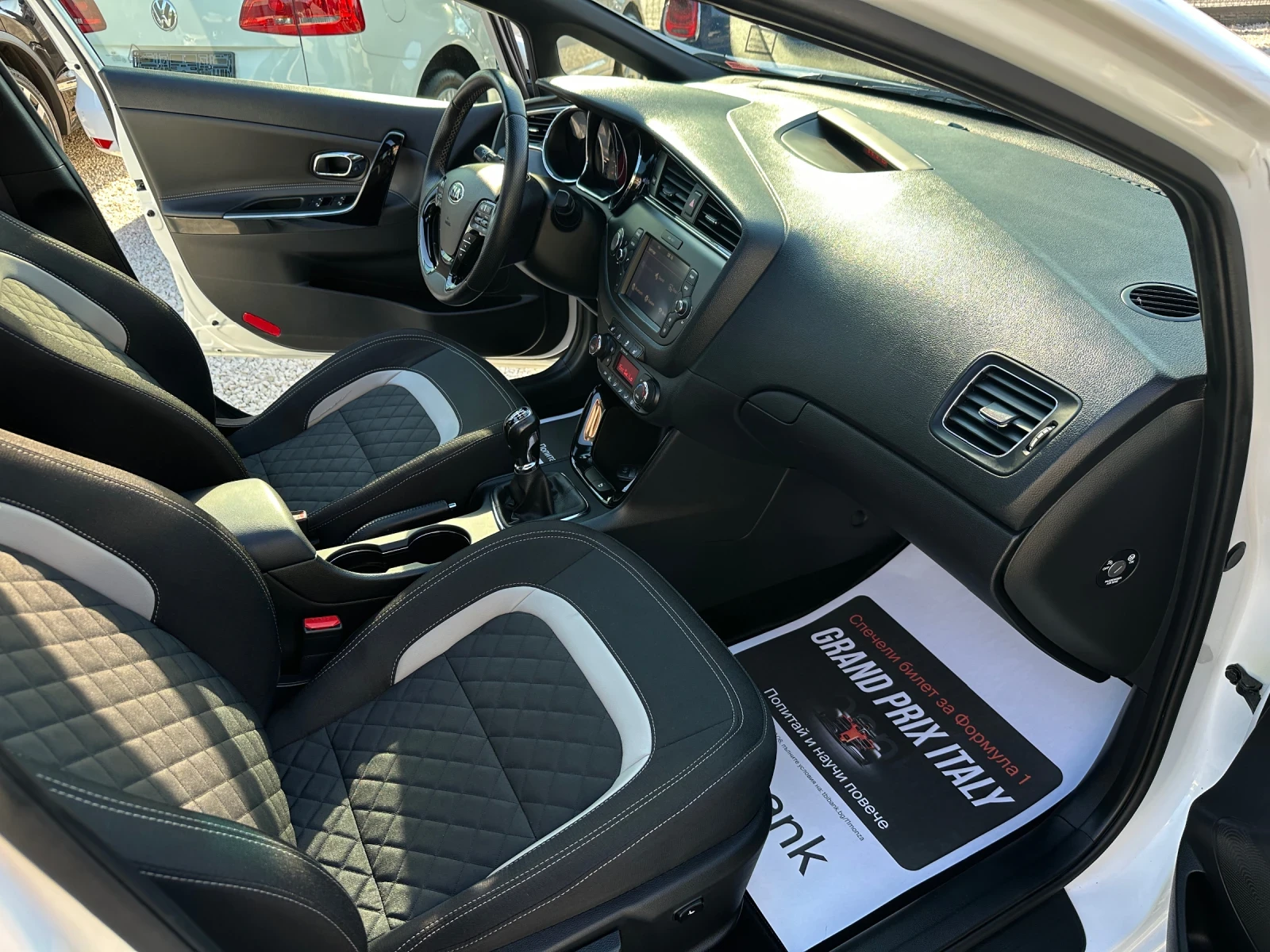 Kia Ceed GT Line* Панорама* Камера* Led* , снимка 11 - Автомобили и джипове - 55264490