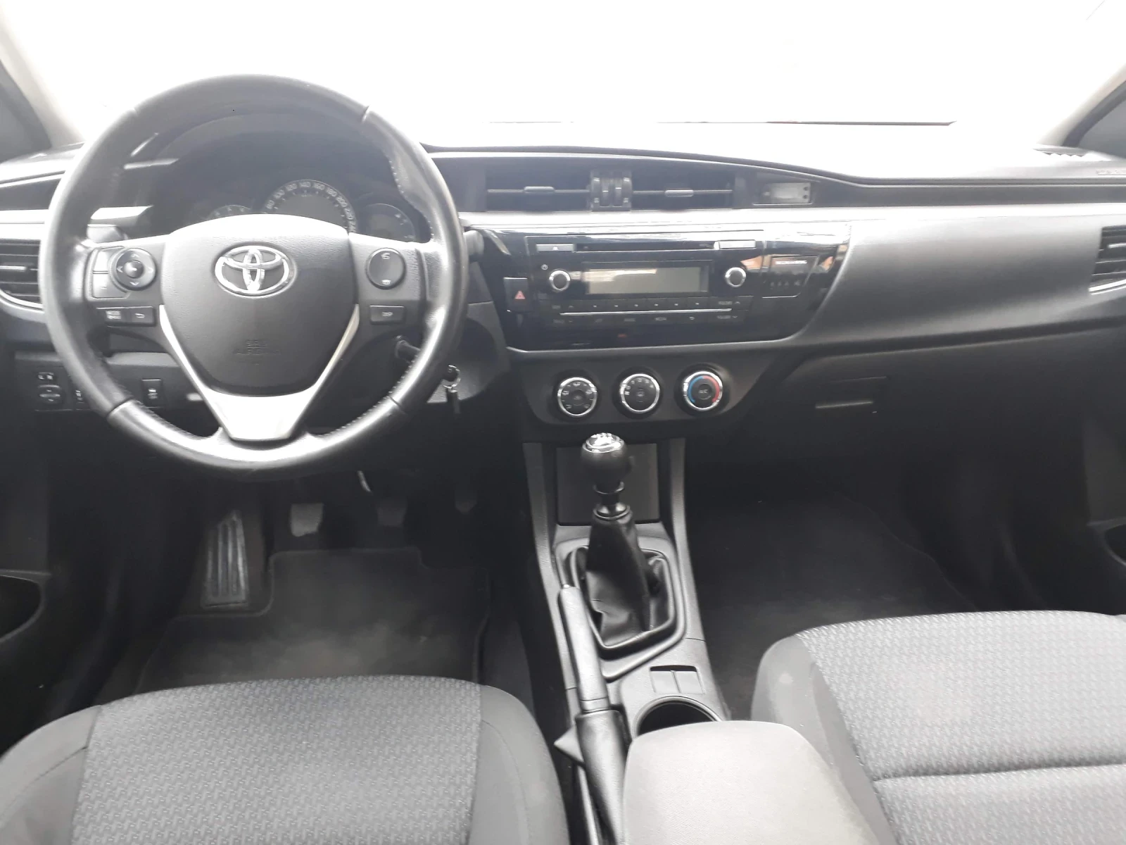 Toyota Corolla 1.6VVT-i, снимка 6 - Автомобили и джипове - 55448858