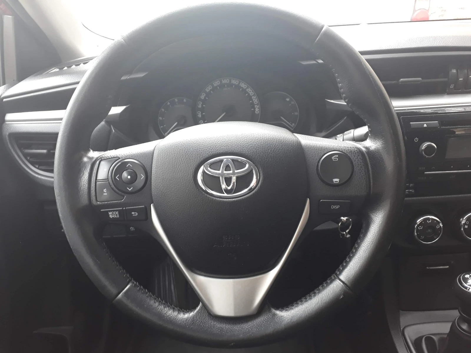 Toyota Corolla 1.6VVT-i, снимка 9 - Автомобили и джипове - 55448858