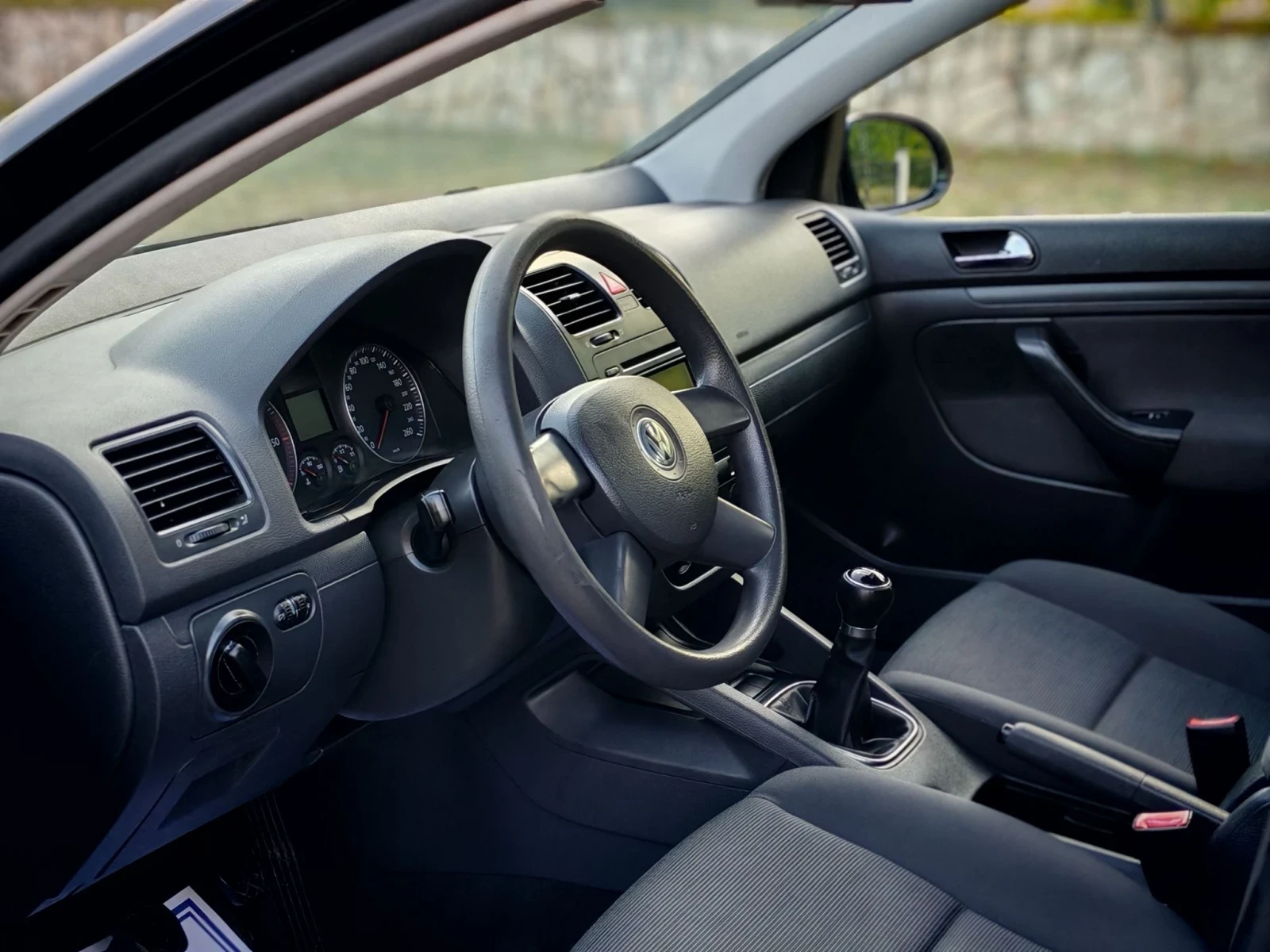 VW Golf 1.9TDI(BKC)(105)* КЛИМАТРОНИК* НОВ ВНОС* , снимка 10 - Автомобили и джипове - 55805329