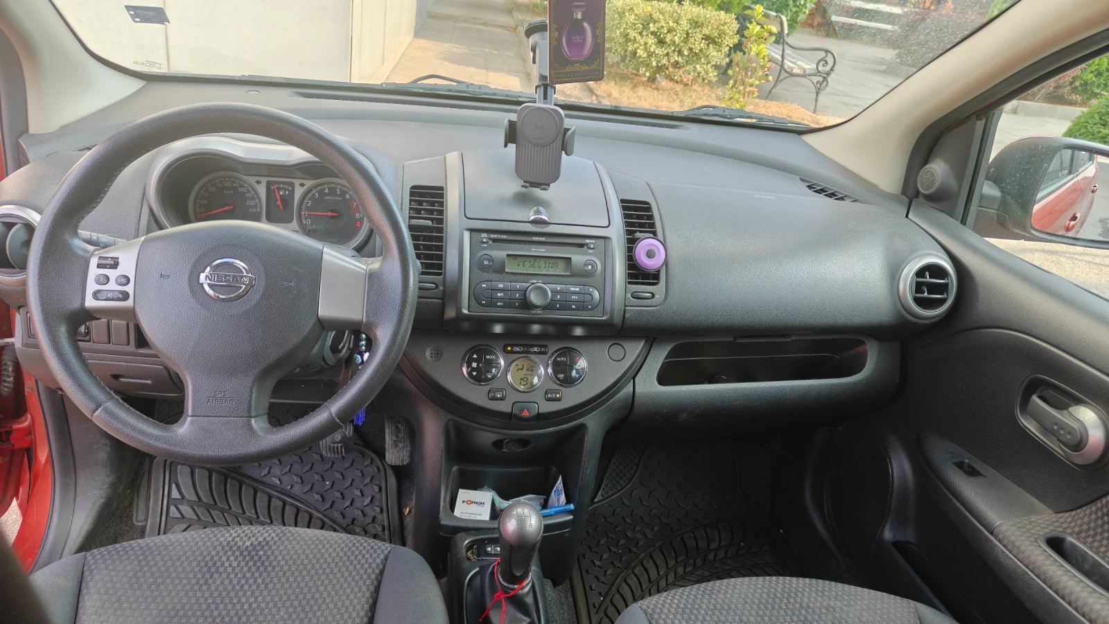 Nissan Note 1.4 16V , снимка 11 - Автомобили и джипове - 55904369
