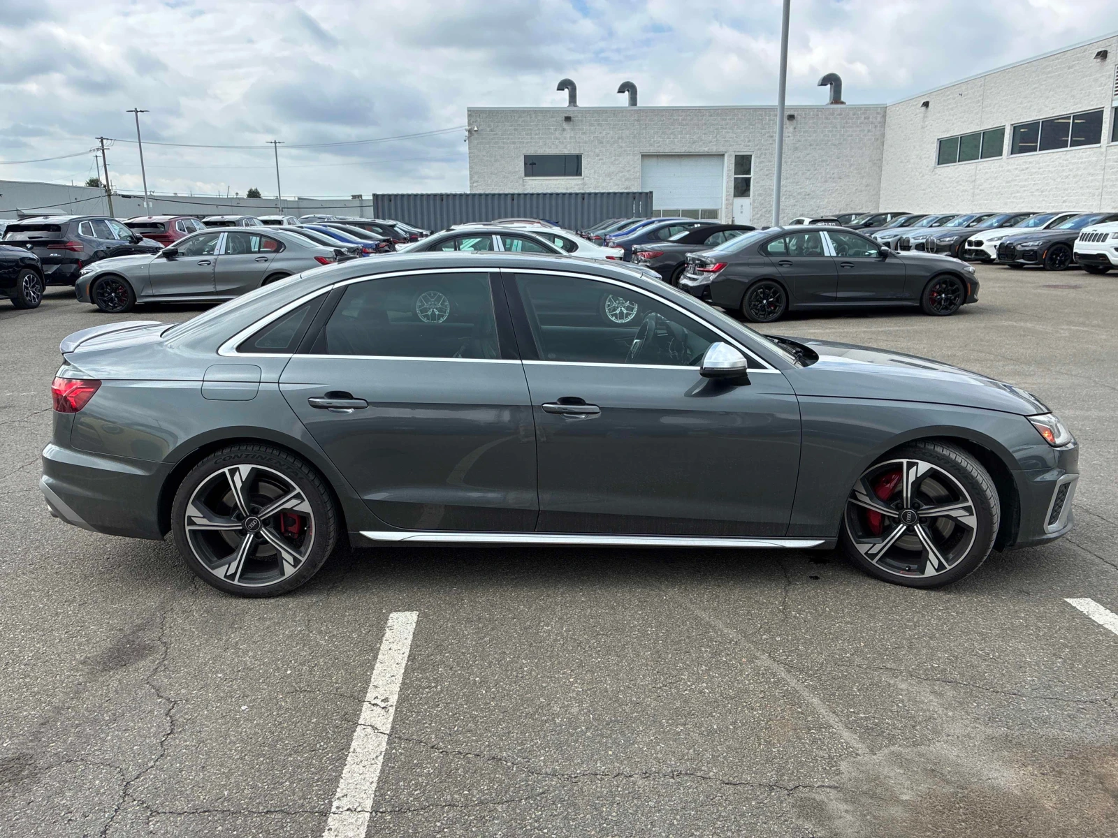 Audi S4 / ДИСТРОНИК / 360 / ПАНОРАМА / ОТ ПРЕДСТАВИТЕЛСТВО, снимка 3 - Автомобили и джипове - 56108337
