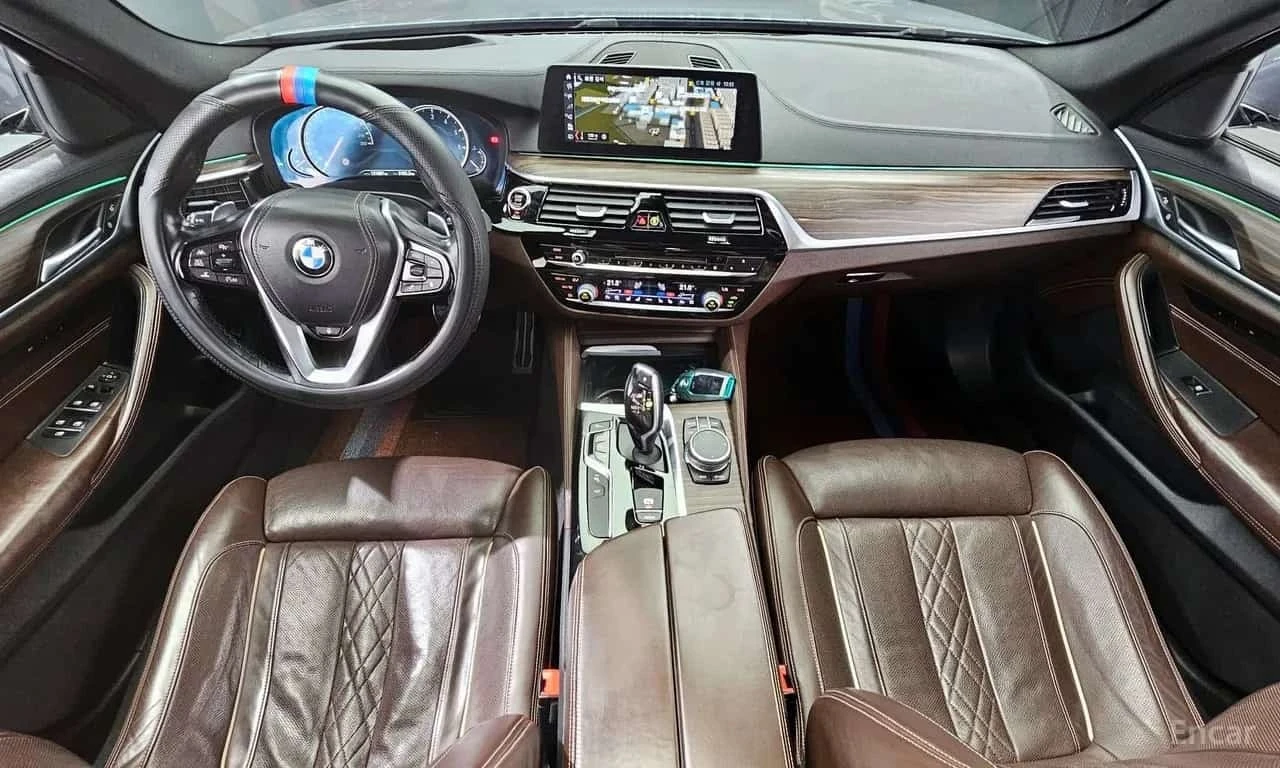 BMW 530 * xDrive M Sport Package Plus * КРАЙНА ЦЕНА ДО БГ, снимка 7 - Автомобили и джипове - 56310695