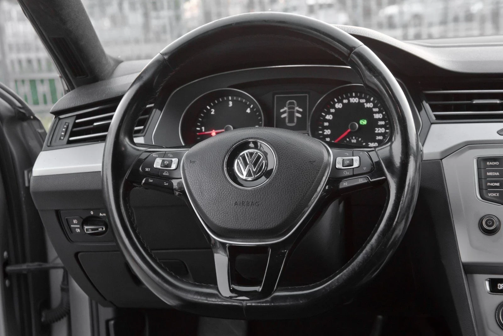 VW Passat  B8 FULL led lights , снимка 8 - Автомобили и джипове - 56617558