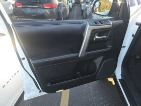 Toyota 4runner PREMIUM* 4.0* V6* ПОДГРЕВ* КАМЕРА* КЕЙЛЕС*  - 20655 € / 40397.67 лв. - 57776945 7