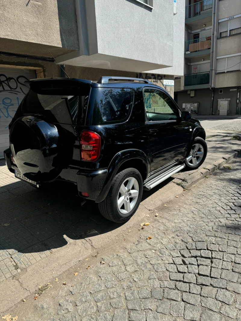 Toyota Rav4 2.0 D4D, снимка 2 - Автомобили и джипове - 47387289