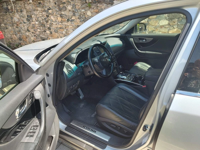 Infiniti Fx 35 Газ BRC, снимка 8 - Автомобили и джипове - 51436505