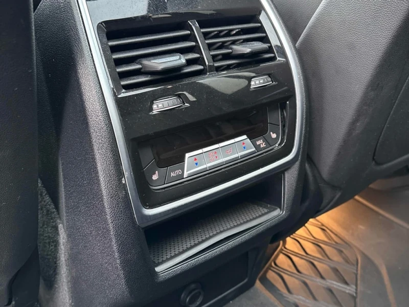 BMW X5 2022 xDrive45e * CARFAX * БЕЗ ПЪРВОНАЧАЛНА ВНОСКА, снимка 11 - Автомобили и джипове - 52744145