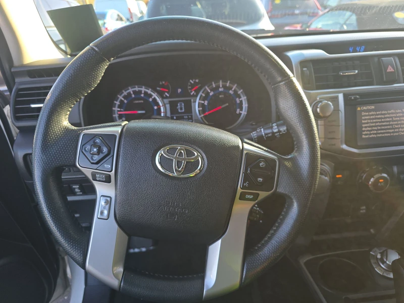 Toyota 4runner PREMIUM* 4.0* V6* ПОДГРЕВ* КАМЕРА* КЕЙЛЕС* , снимка 8 - Автомобили и джипове - 53276386