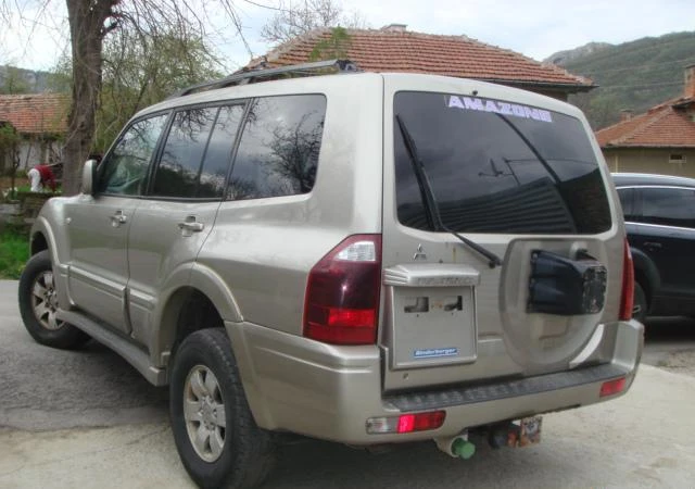 Mitsubishi Pajero 3.2DID, снимка 3 - Автомобили и джипове - 46834149