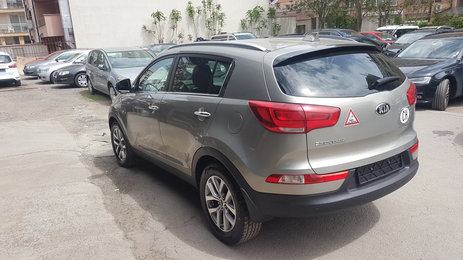 Kia Sportage 2.OI AVTOMAT -FEISLIFT - изображение 7