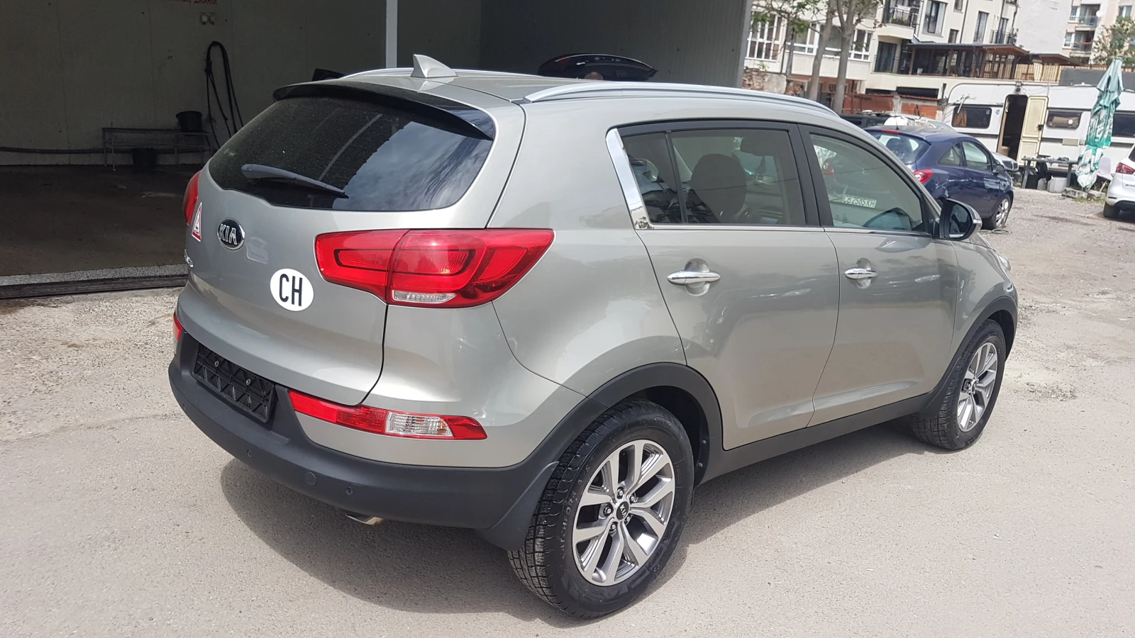 Kia Sportage 2.OI AVTOMAT -FEISLIFT - изображение 8