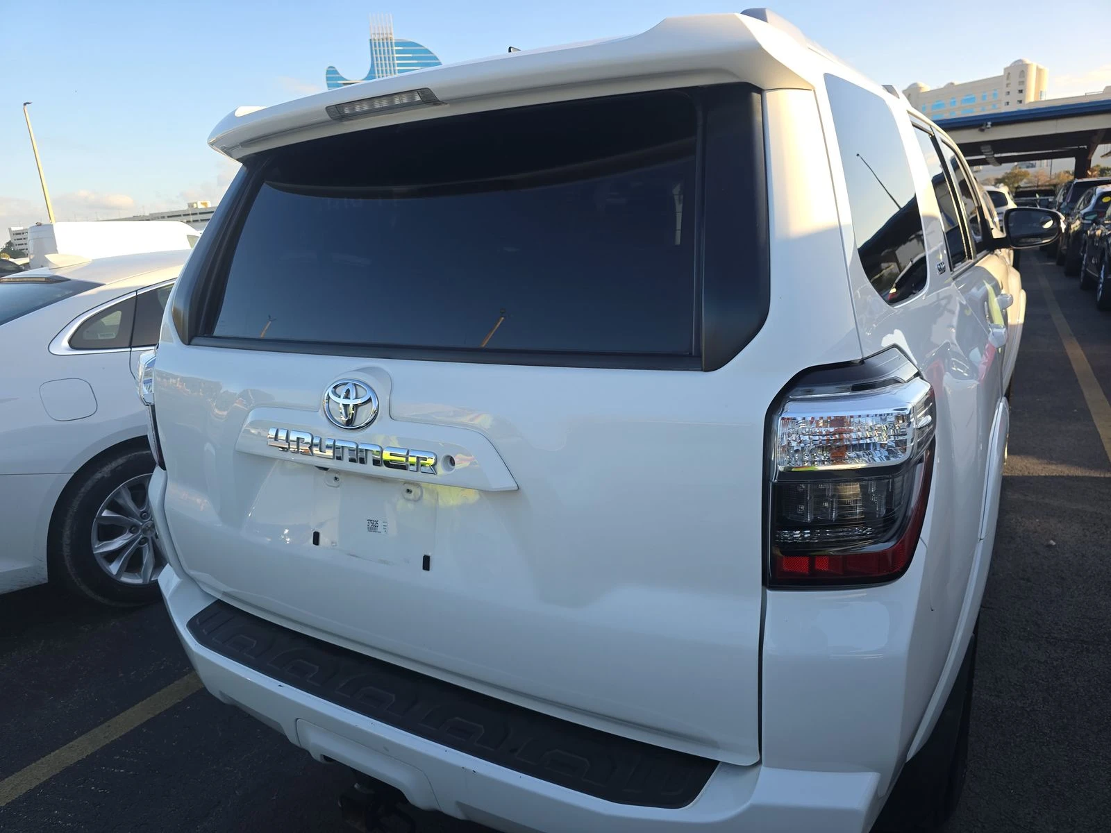 Toyota 4runner PREMIUM* 4.0* V6* ПОДГРЕВ* КАМЕРА* КЕЙЛЕС*  - изображение 6