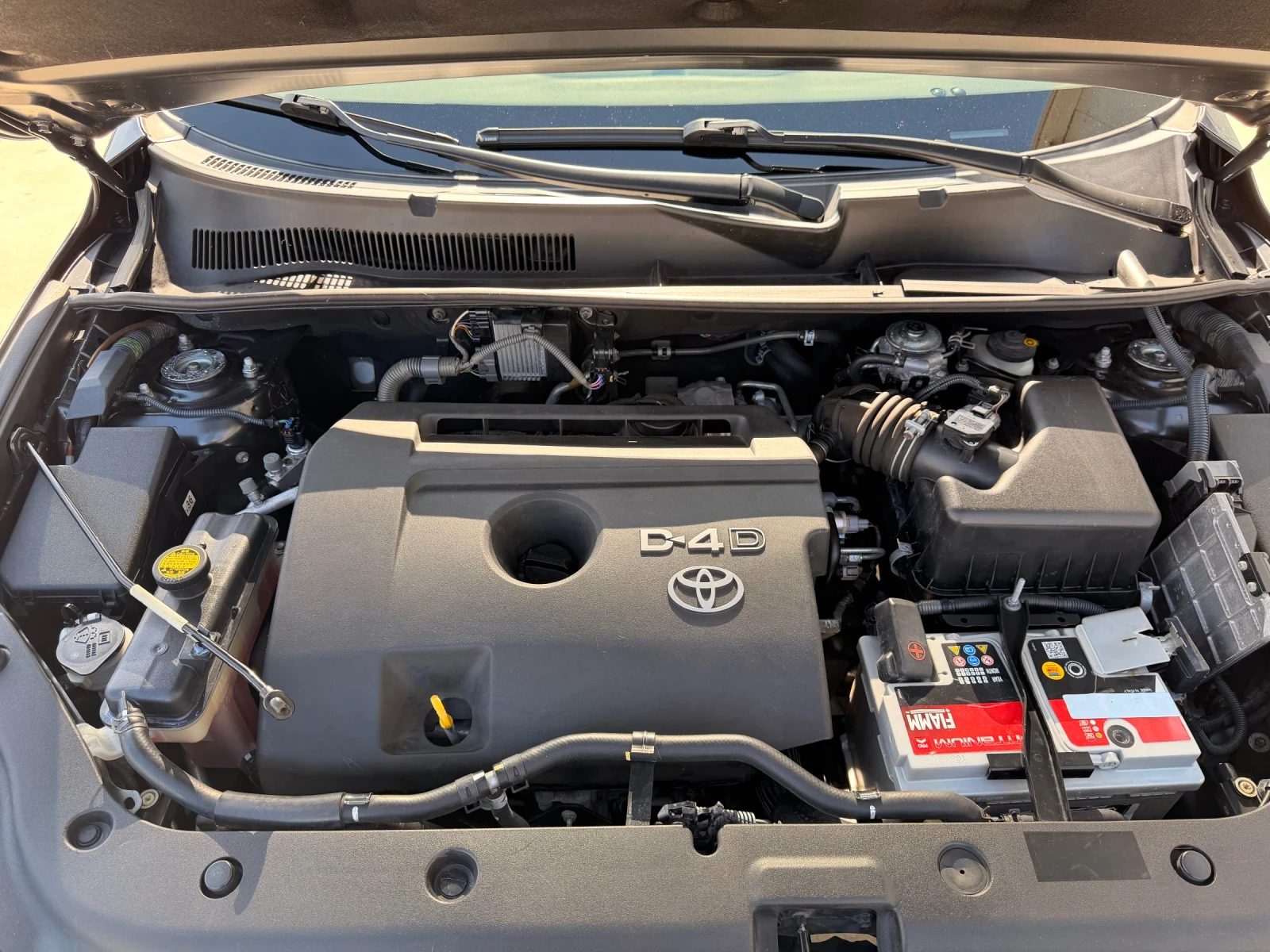 Toyota Rav4 2.2D4D 136k.c* 4x4* Navi* UNIKAT* , снимка 17 - Автомобили и джипове - 53821020