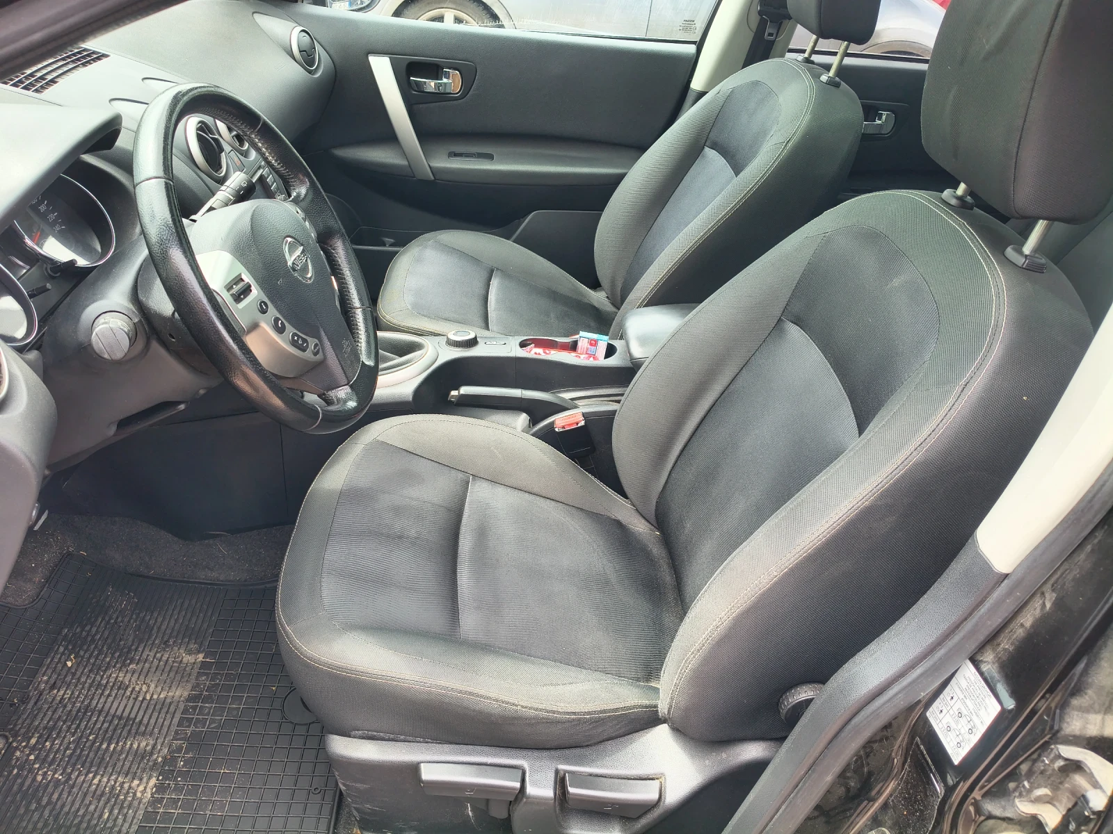 Nissan Qashqai 1.6 dci 4x4, снимка 7 - Автомобили и джипове - 54526810