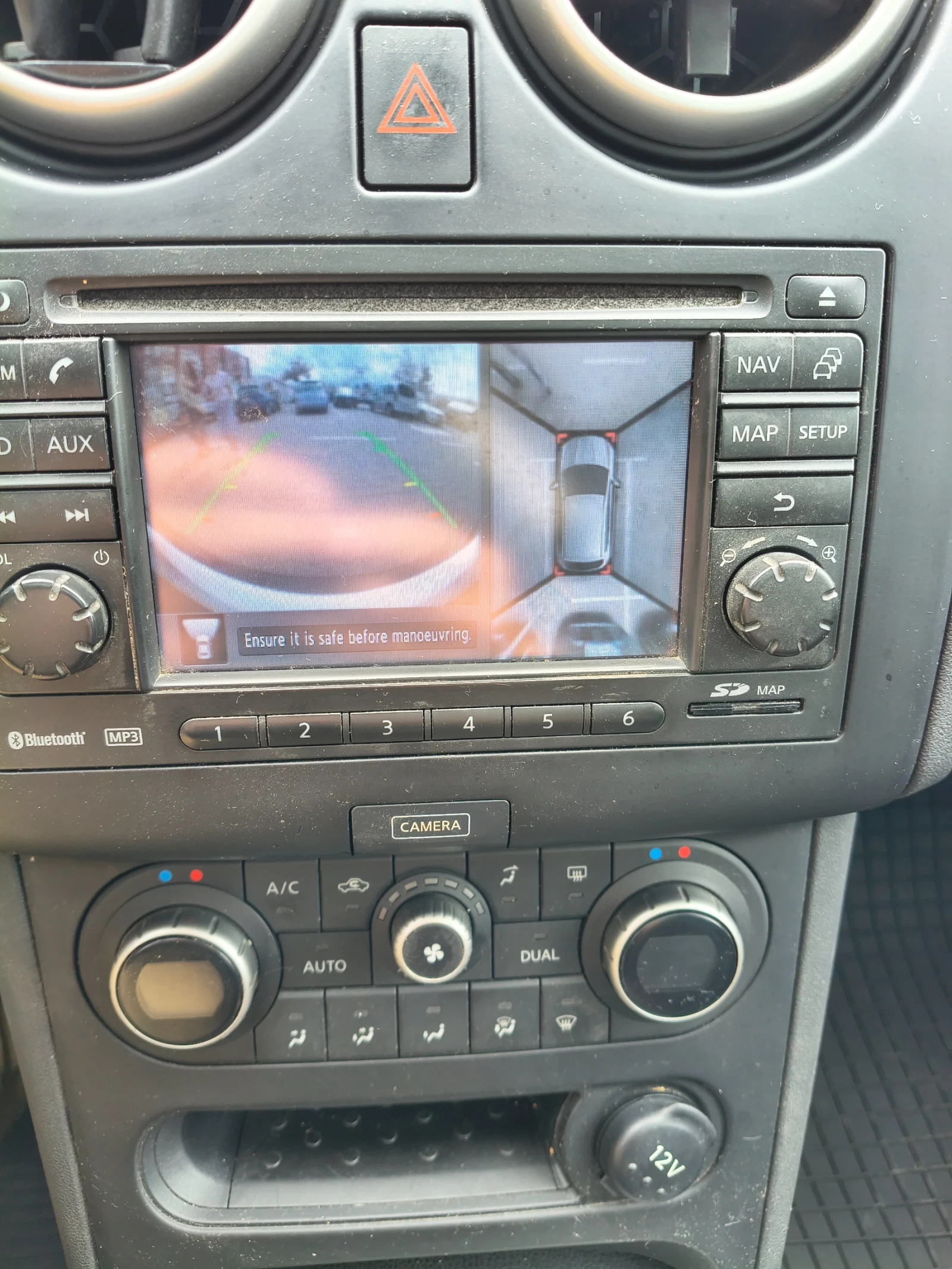 Nissan Qashqai 1.6 dci 4x4, снимка 11 - Автомобили и джипове - 54526810